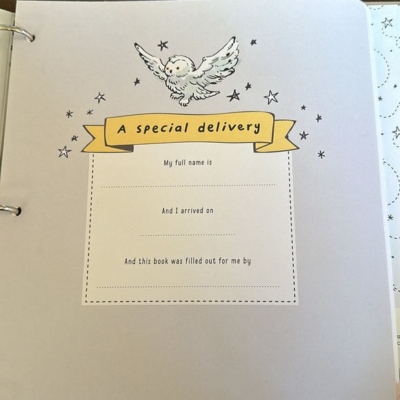 Harry Potter baby book - Picture 4 of 7